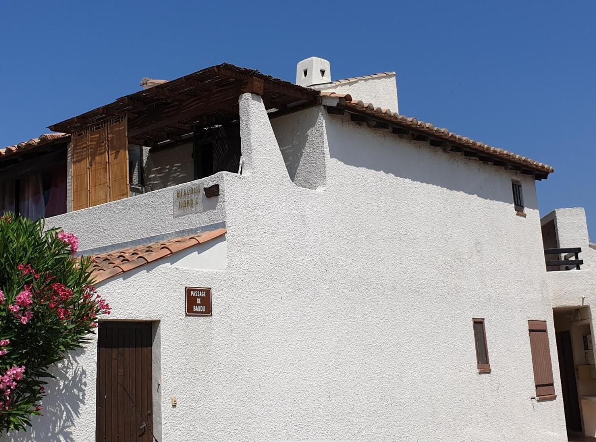 Studio Des Saintes Exteriör bild